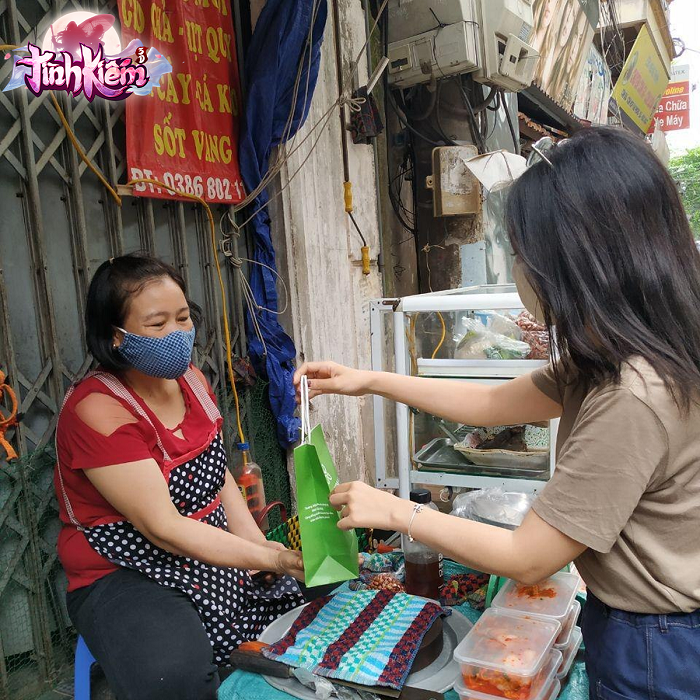 Tình Kiếm 3D phòng chống dịch bằng hành động phát khẩu trang miễn phí 3 Tình Kiếm 3D phòng chống dịch bằng hành động phát khẩu trang miễn phí 3