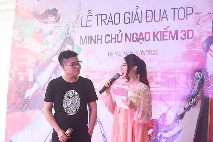 Ngạo Kiếm 3D tổ chức trao Ô tô Vinfast cho Ngạo Kiếm Minh Chủ 3 Ngạo Kiếm 3D tổ chức trao Ô tô Vinfast cho Ngạo Kiếm Minh Chủ 3
