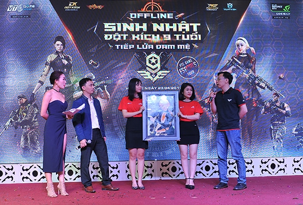 2game-sinh-nhat-dot-kich-9-tuoi-anh-4s.jpg (600×407)