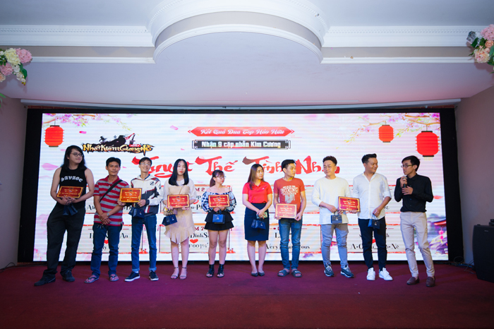 Nhất Kiếm Giang Hồ tổ chức sinh nhật thành công ở Sài Thành 3 Nhất Kiếm Giang Hồ tổ chức sinh nhật thành công ở Sài Thành 3
