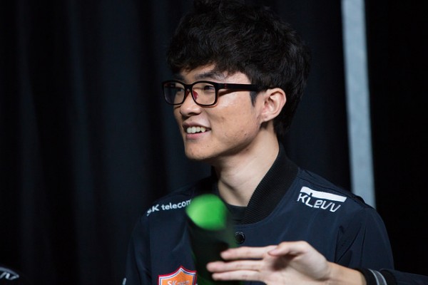 https://s3.cloud.cmctelecom.vn/2game-vn/pictures/images/2015/11/4/ho_so_faker_9.jpg