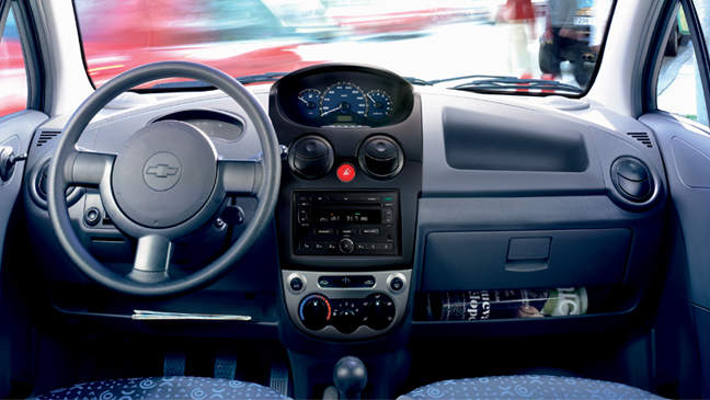 chevrolet-spark-van-interior-1-648x365.jpg