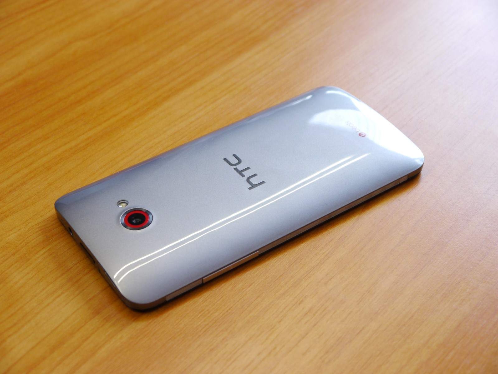 HTC-Butterfly-S-hands-on.jpg