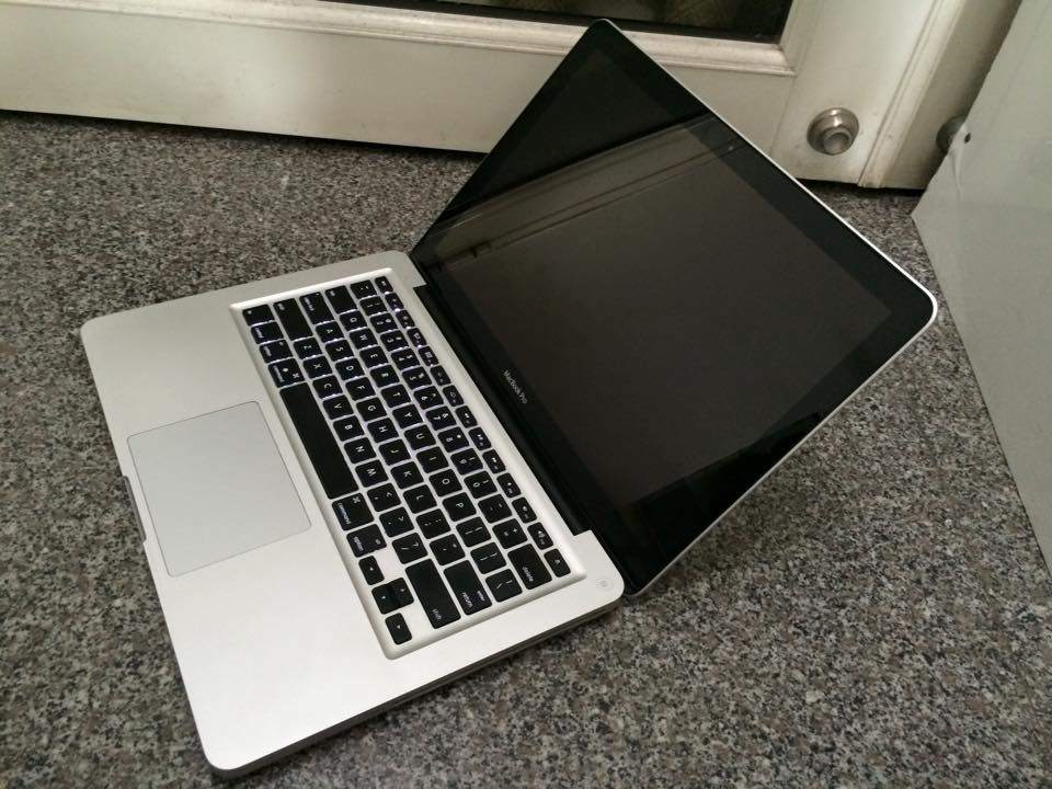 MACBOOK PRO 6.jpg