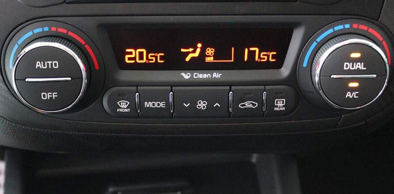 kia-k3-2013-68.jpg