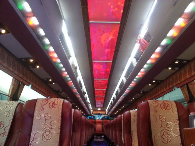 xe-khach-hyundai-universe-47-cho (9).jpg