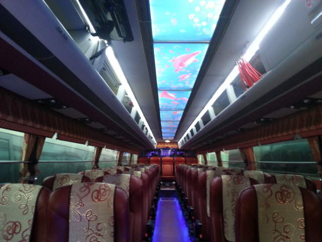 xe-khach-hyundai-universe-47-cho (14).jpg