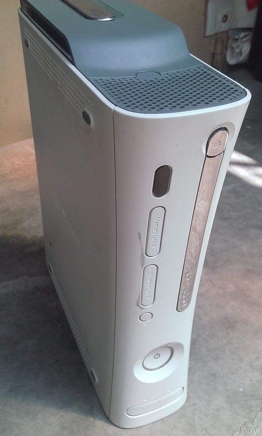 xbox 360 1.jpg