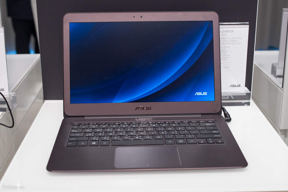 2584514_Tinhte_ZenBook_UX_305-2.jpg