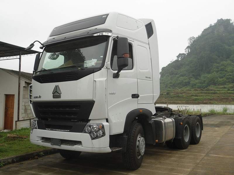 Đầu-kéo-Howo-420-2-cầu.jpg