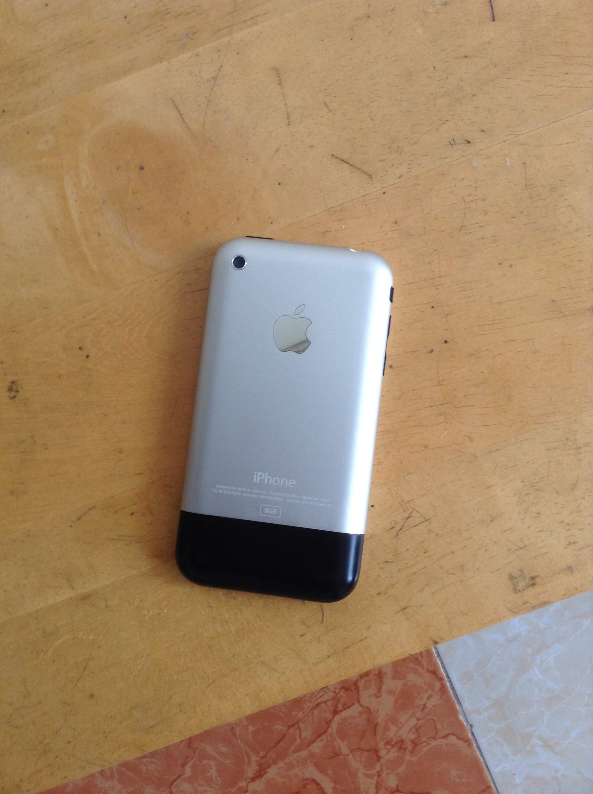 iphone 2.jpg