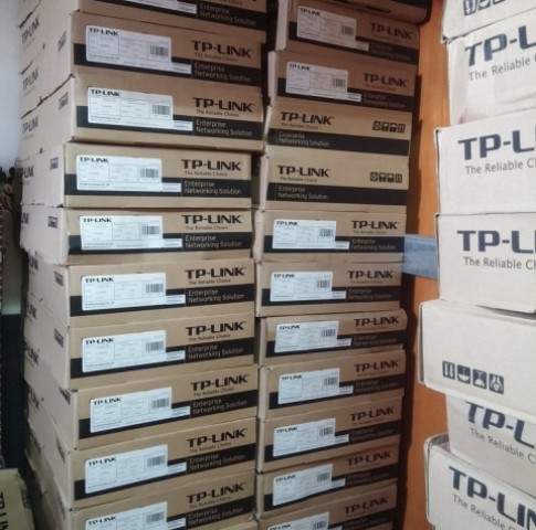 tplink-4299g-02.jpg