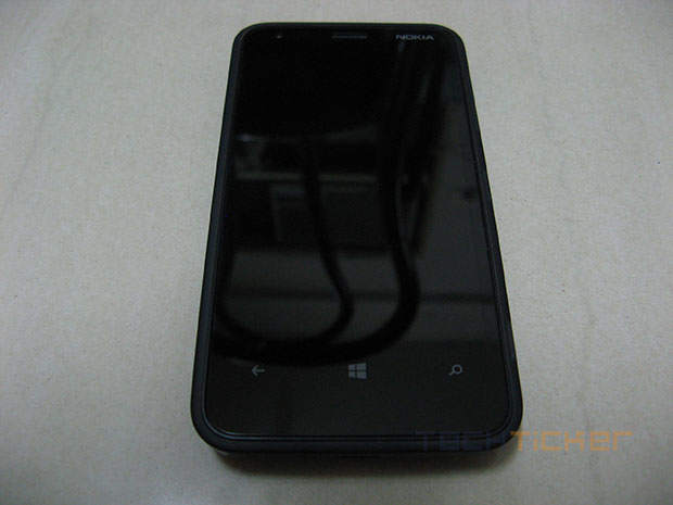 lumia-620-1.jpg