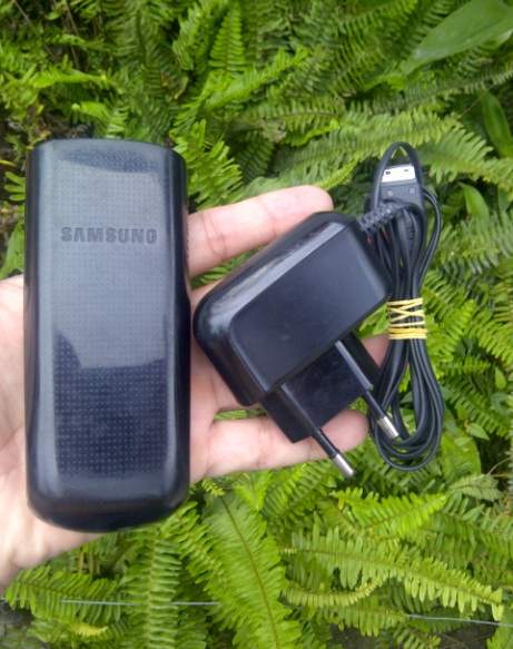 Samsung E1170- 2.jpg