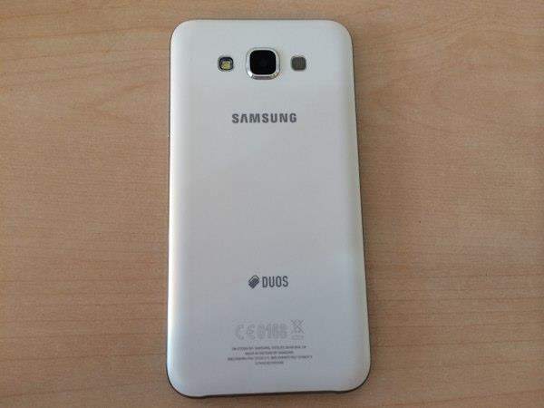 2_2310265_samsung-e7-e700-white27082015162524.jpg