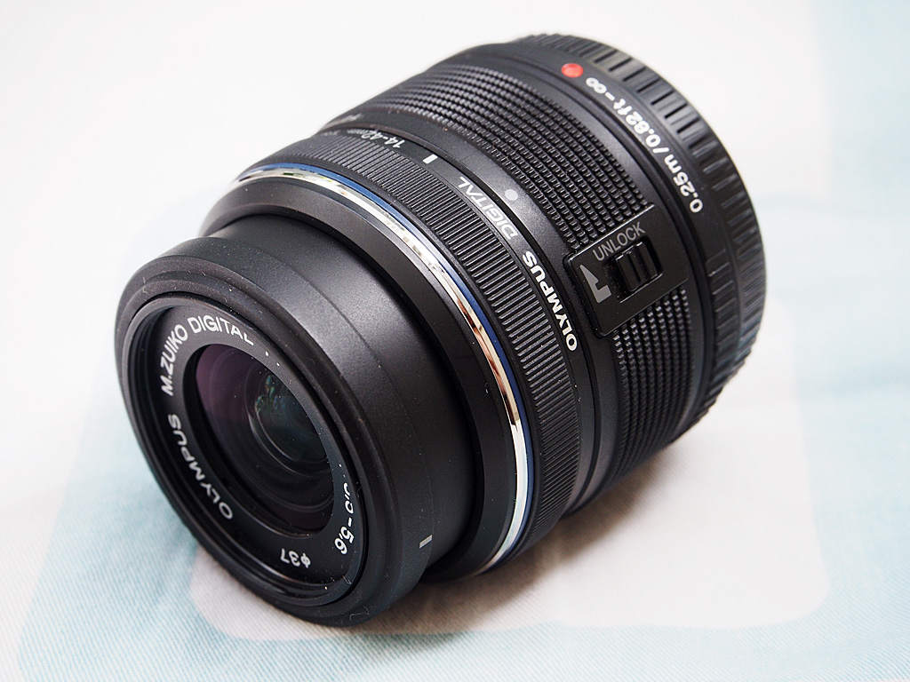 14-42mm II R a.jpg