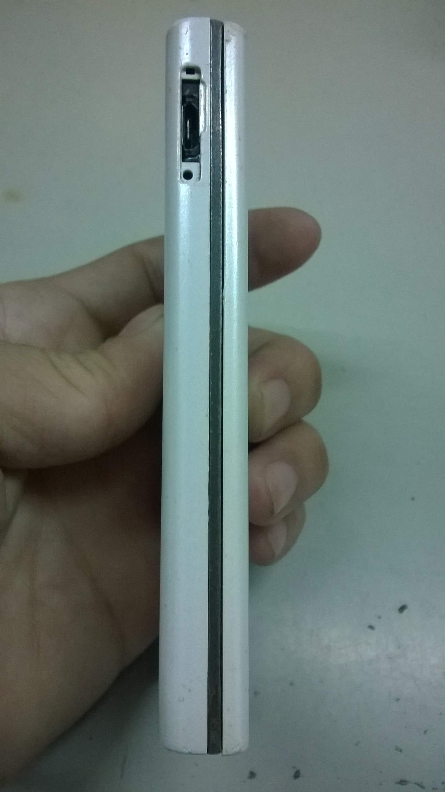 LG BL20V....jpg