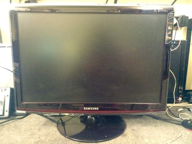 may-tinh-laptop-lcd-samsung-t220-22in-wide-loi-nhe--6286699649.jpg