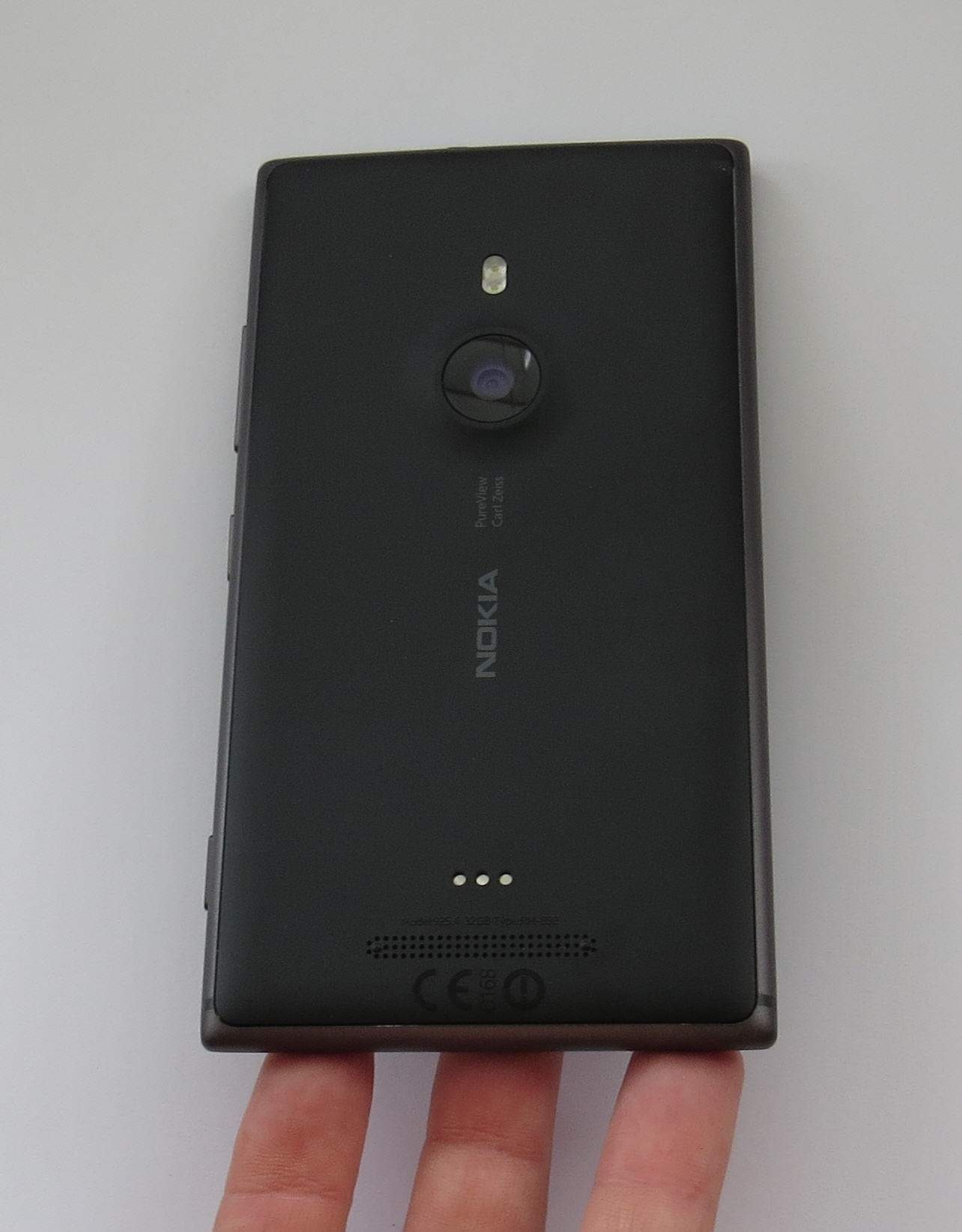 Nokia-Lumia-925-back_original.JPG