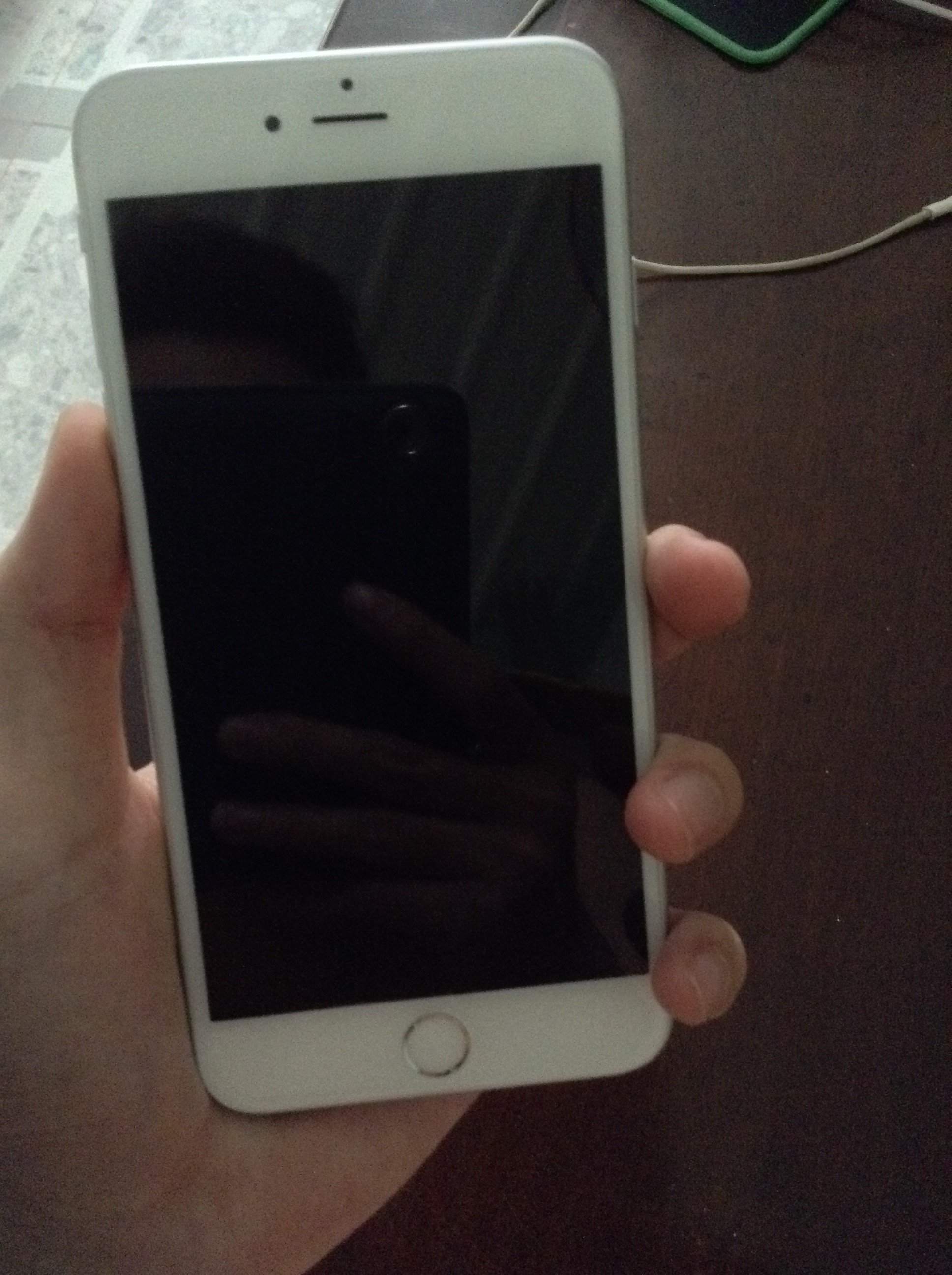 6 plus trang.JPG