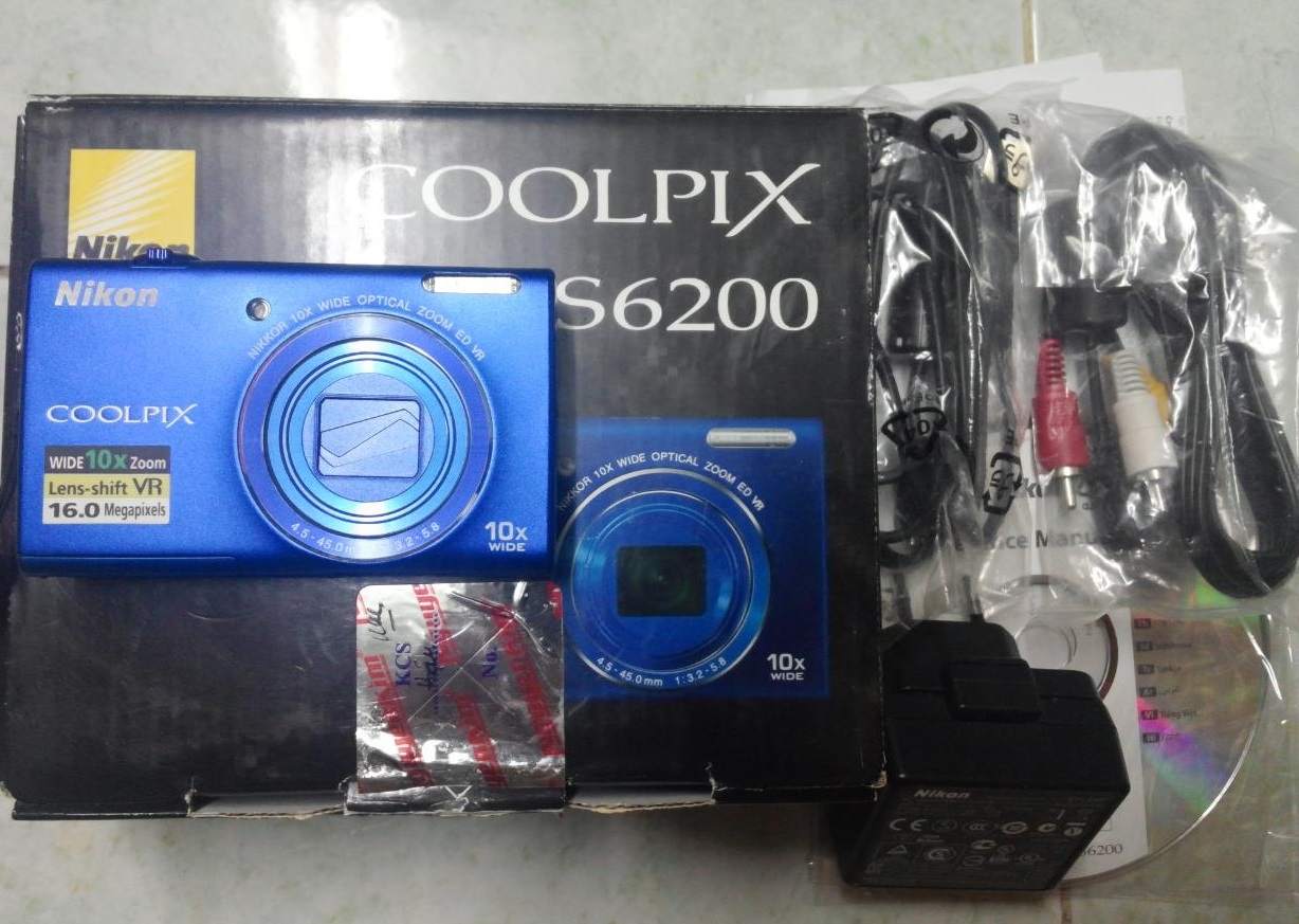 NIKON COOLPIX S6200.jpg