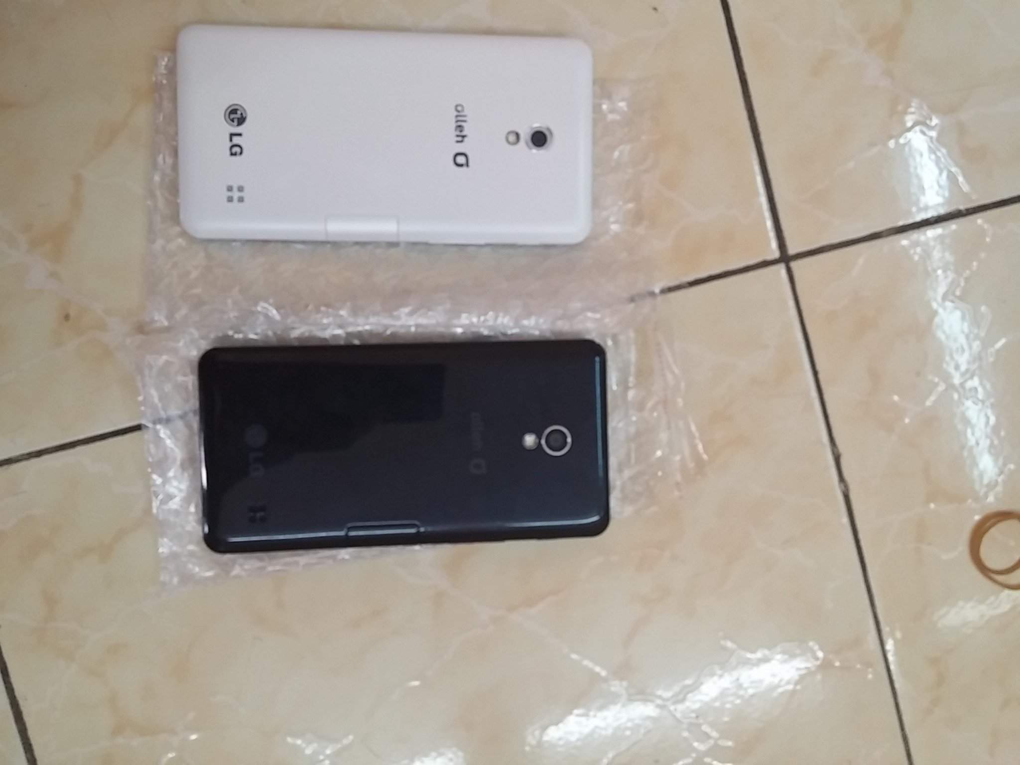 LG GK 5.jpg