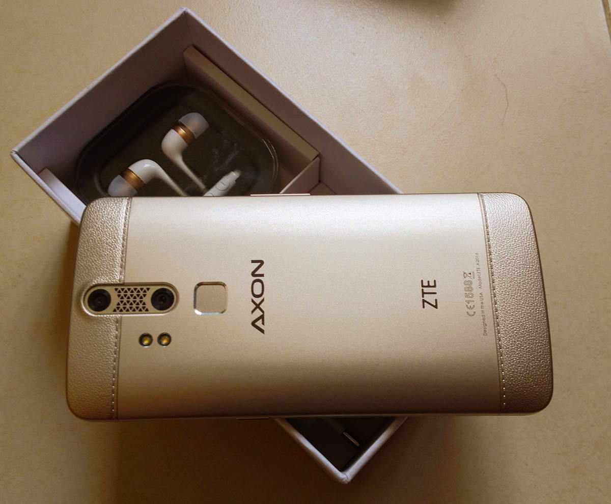 ZTE AXON_2.JPG