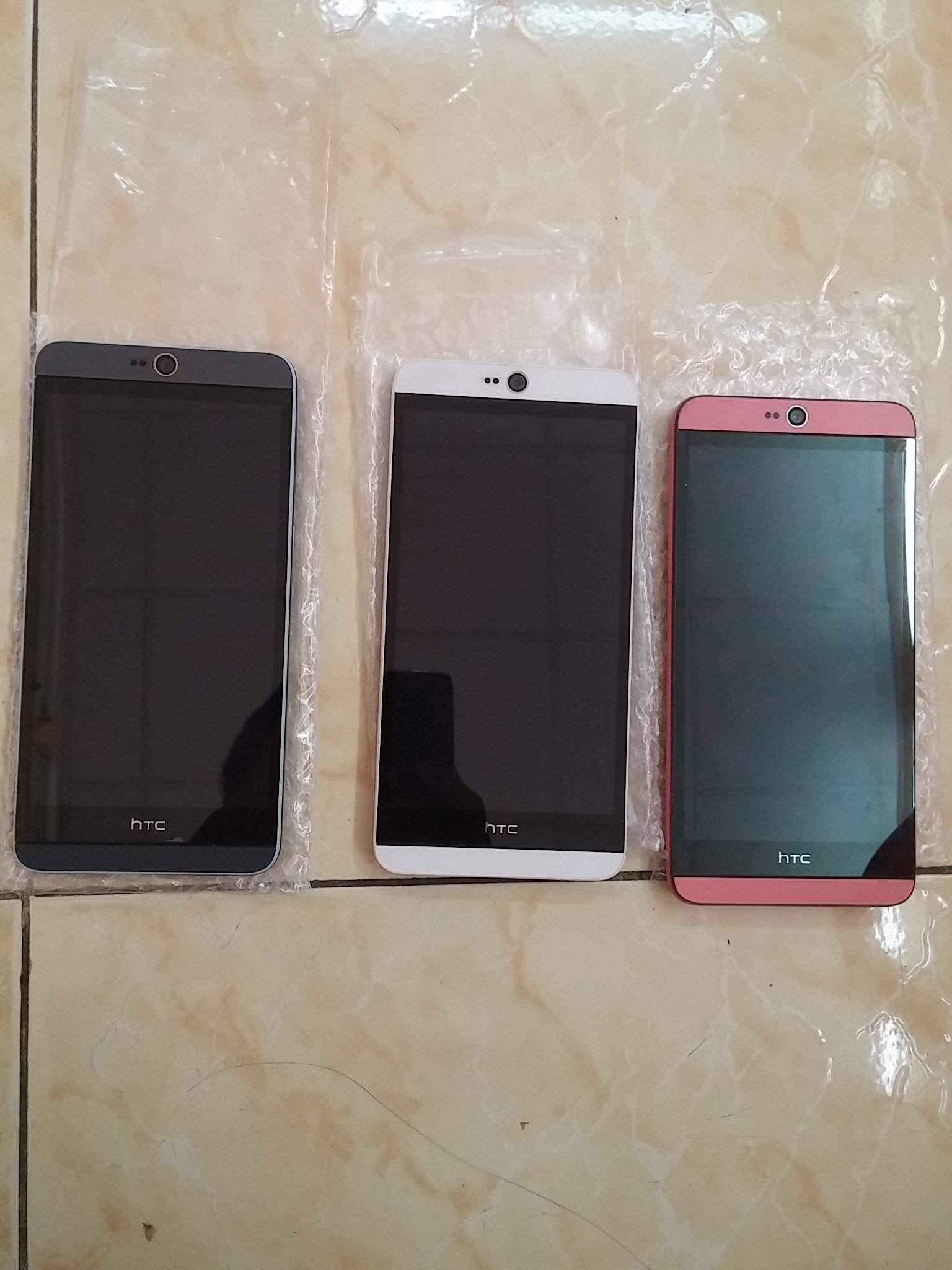 htc 826 1.jpg
