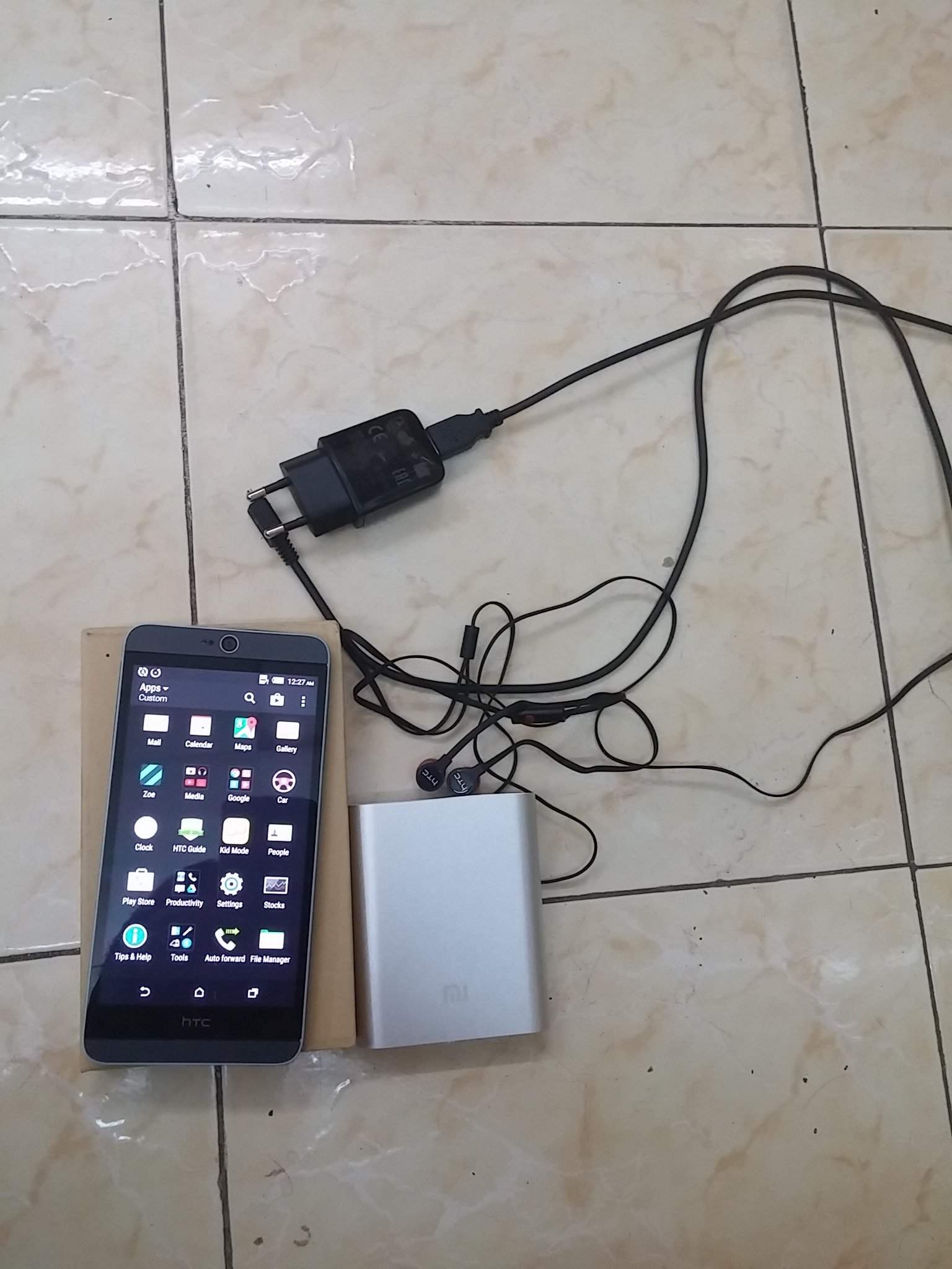 htc 826 3.jpg