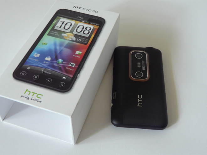 htc-evo-3d-unbox-660x495.png