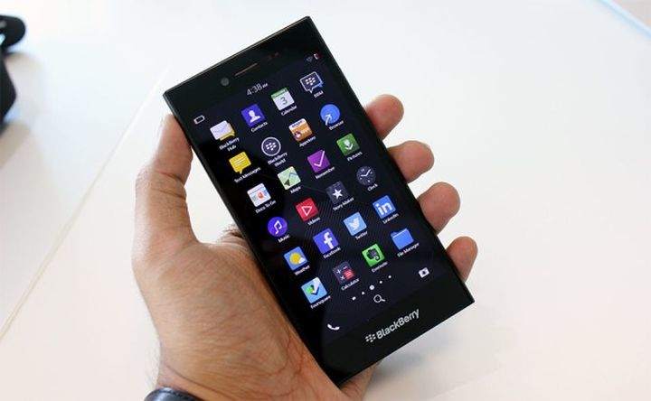 blackberry-leap-new-workhorse-for-business-users-raqwe.com-02.jpg