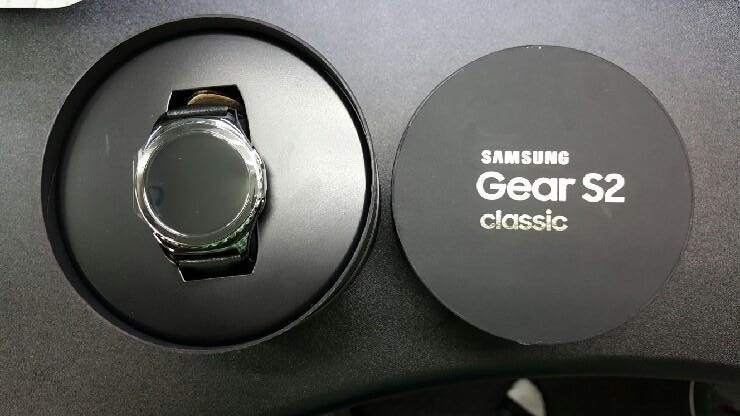 Samsung-Gear-S2-Classic-Retail-Packing-03-e1443701458983.jpg