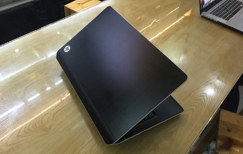 Laptop HP Pavilion dv7-7005se.jpg