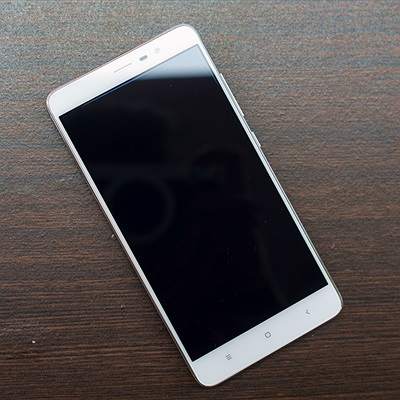 tren-tay-redmi-note-3-pro-voi-cpu-va-camera-manh-me-hon-note-3-2266478.jpg.400.400.jpg
