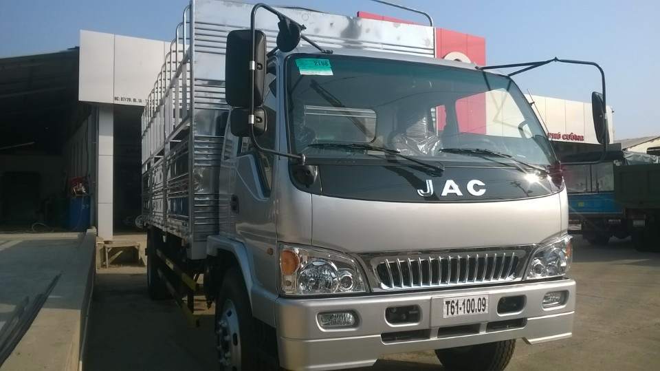 jac 8t5.jpg