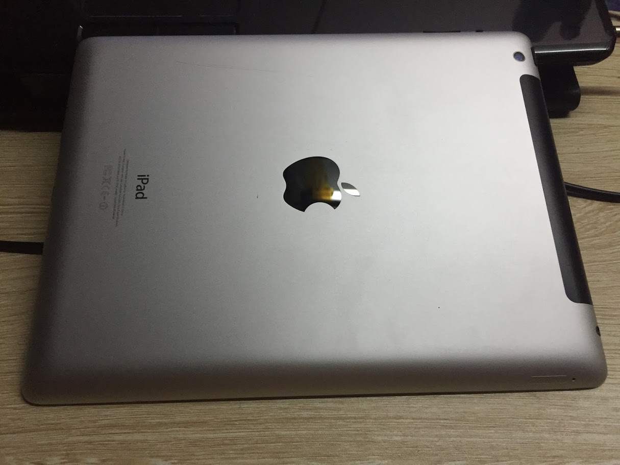 ipad 4 black 2.JPG
