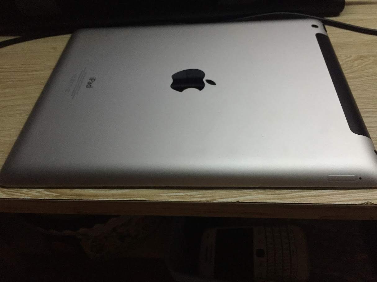 ipad 4 black 3.JPG