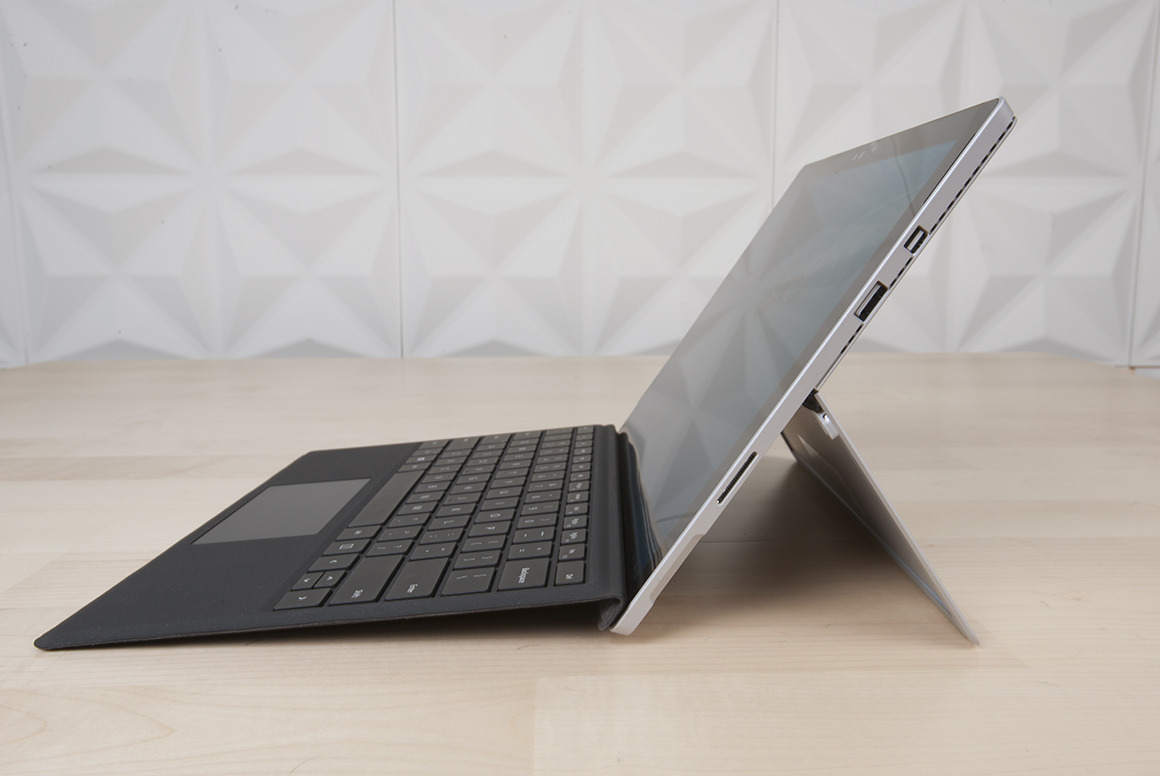 surface-2-right-100622725-orig.jpg
