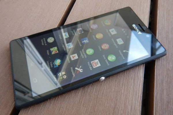 Sony-Xperia-M2-hands-on-4.jpg