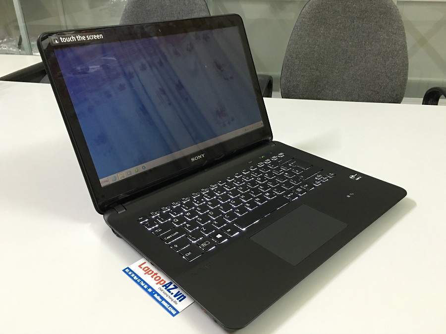692_sony_vaio_svf14_laptopaz__3_.JPG