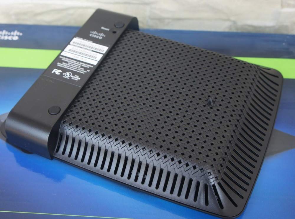 router wifi cisco e1200 v2 (3).jpg