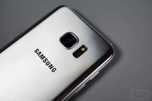 GALAXY-S7-EDGE-SILVER-8.jpg