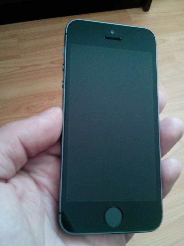 iphone-5s-gray-space-64gb-neverlock-cu-icloud-schimb-cu-iphone-5-sau-s4-231285-3569e058.jpg