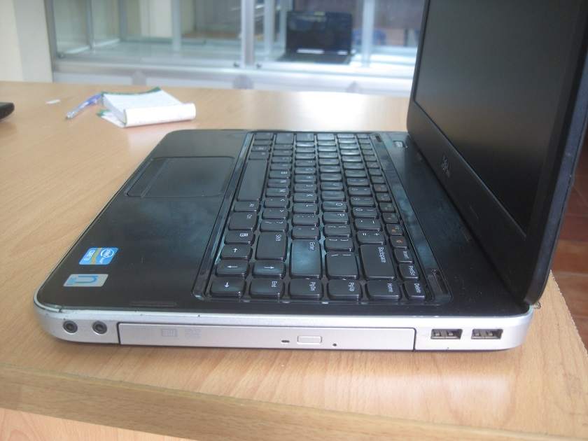 x3Cm3Q2.jpg