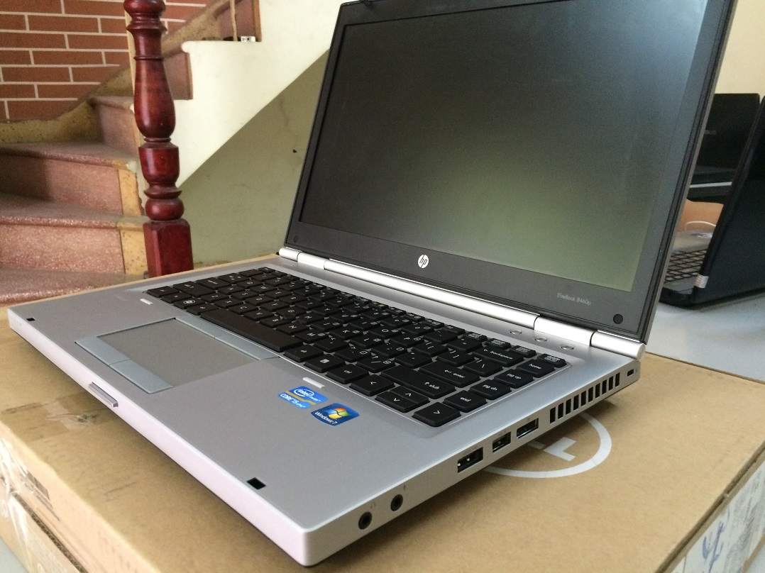 SON HP Elitebook 8460p 01.JPG
