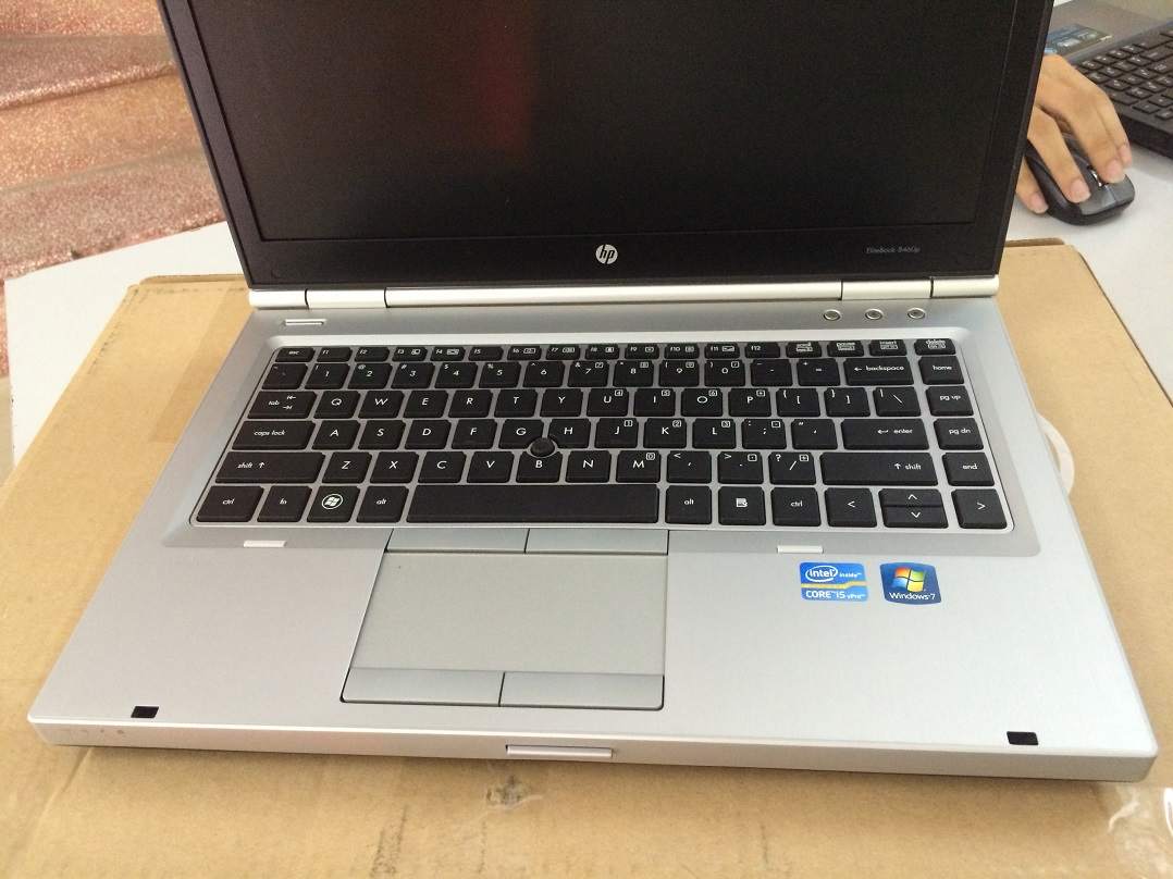 SON HP Elitebook 8460p 02.JPG
