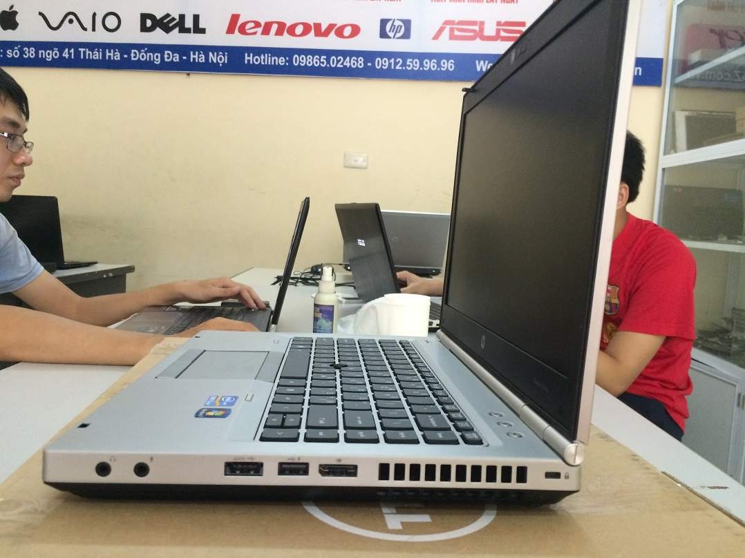 SON HP Elitebook 8460p 03.JPG