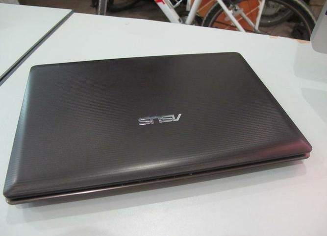 201310115538_asus1.jpg