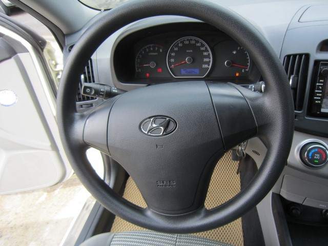Elantra-2011 (14).JPG
