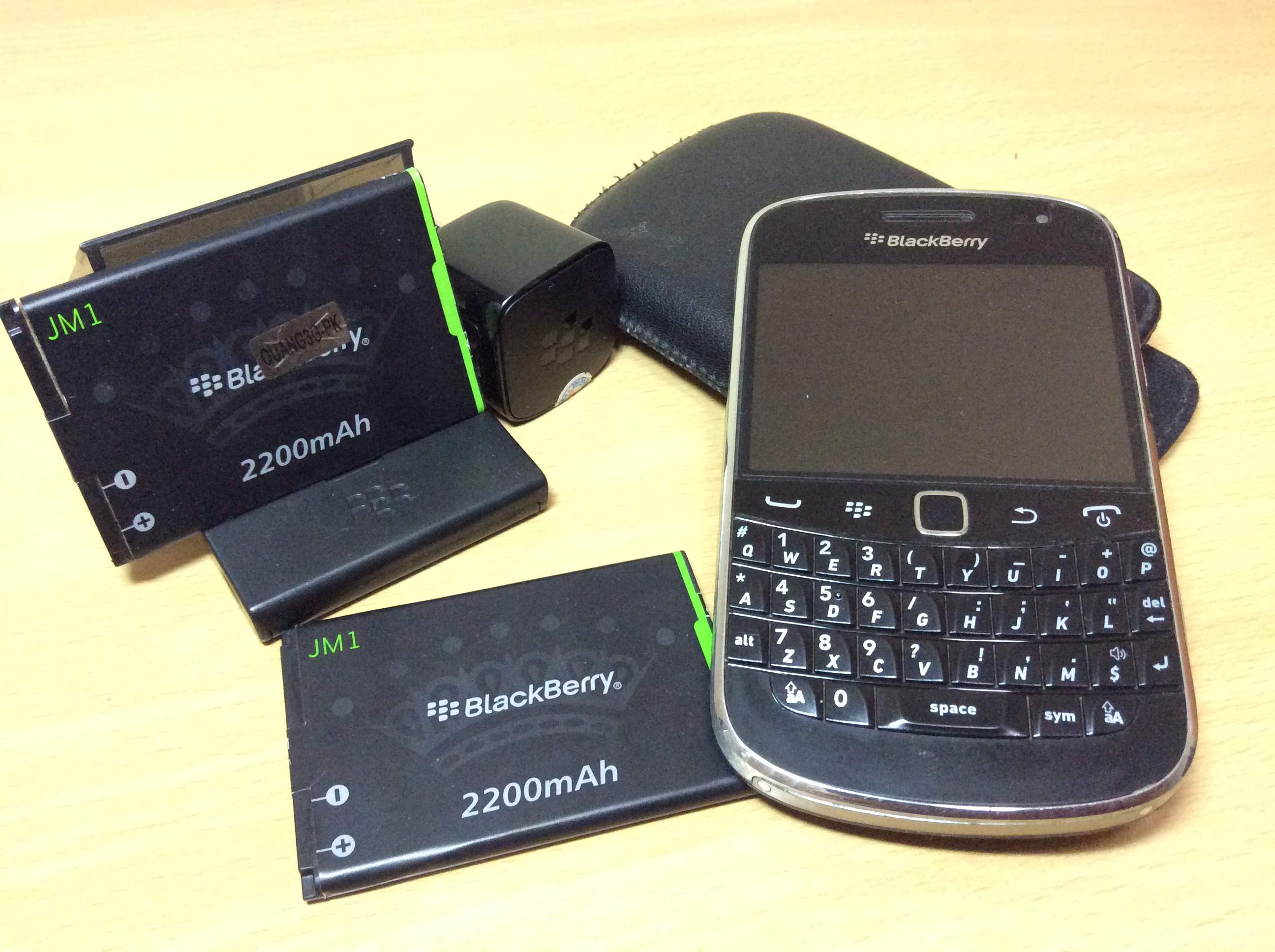 BlackBerry-Bold-9900-1.jpeg